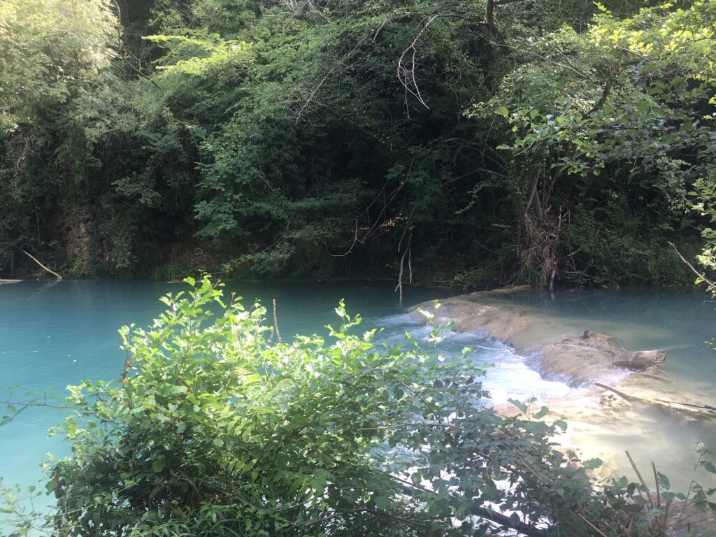 percorso lungo il fiume