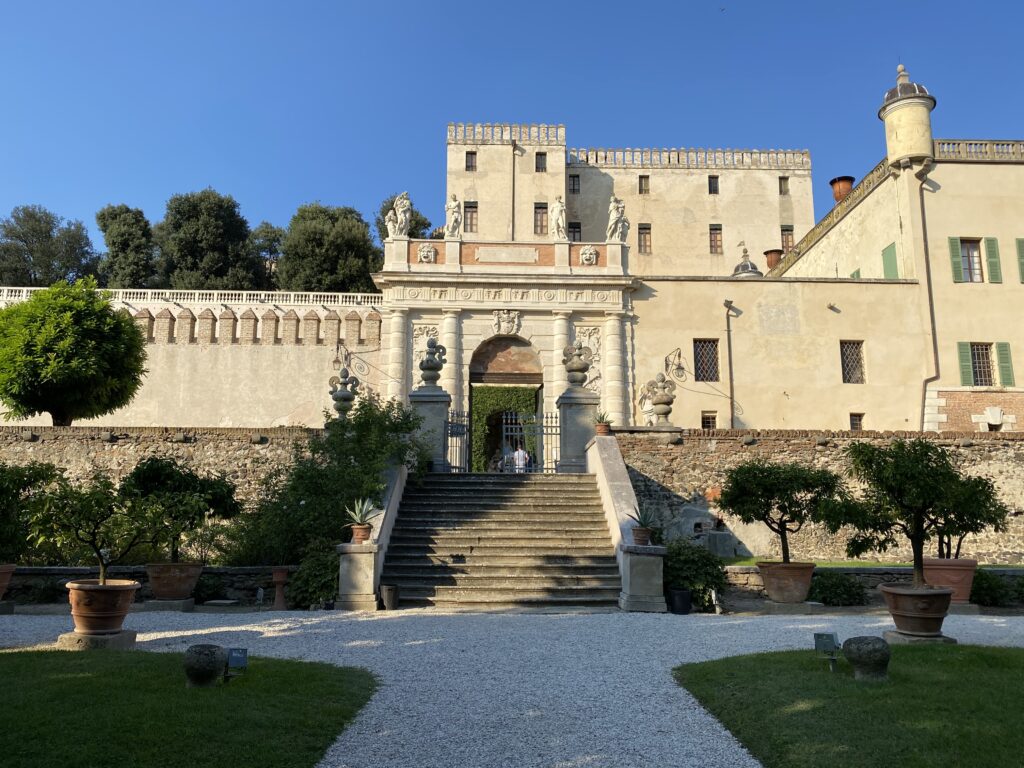 castelli Italia  con scalinata e parco del Catajo